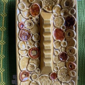 MCM at its finest! Excellent vintage statement piece.